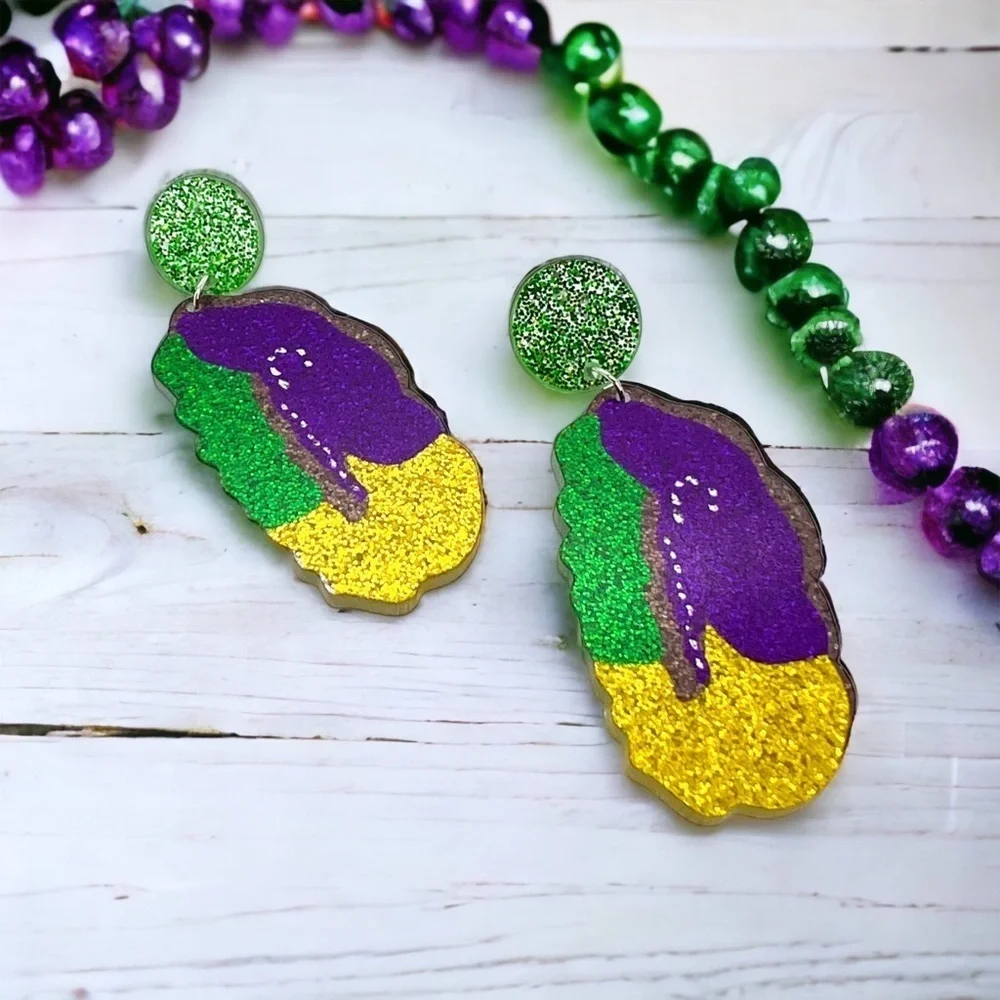 Sweeten Your Mardi Gras: NWT Whimsical King Cake Dangle Earrings!